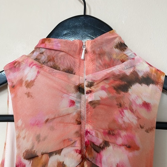 Black Halo Kobe Ruched Floral-Print Jewel Neckline Sleveless Bodycon Dress - Picture 9 of 10